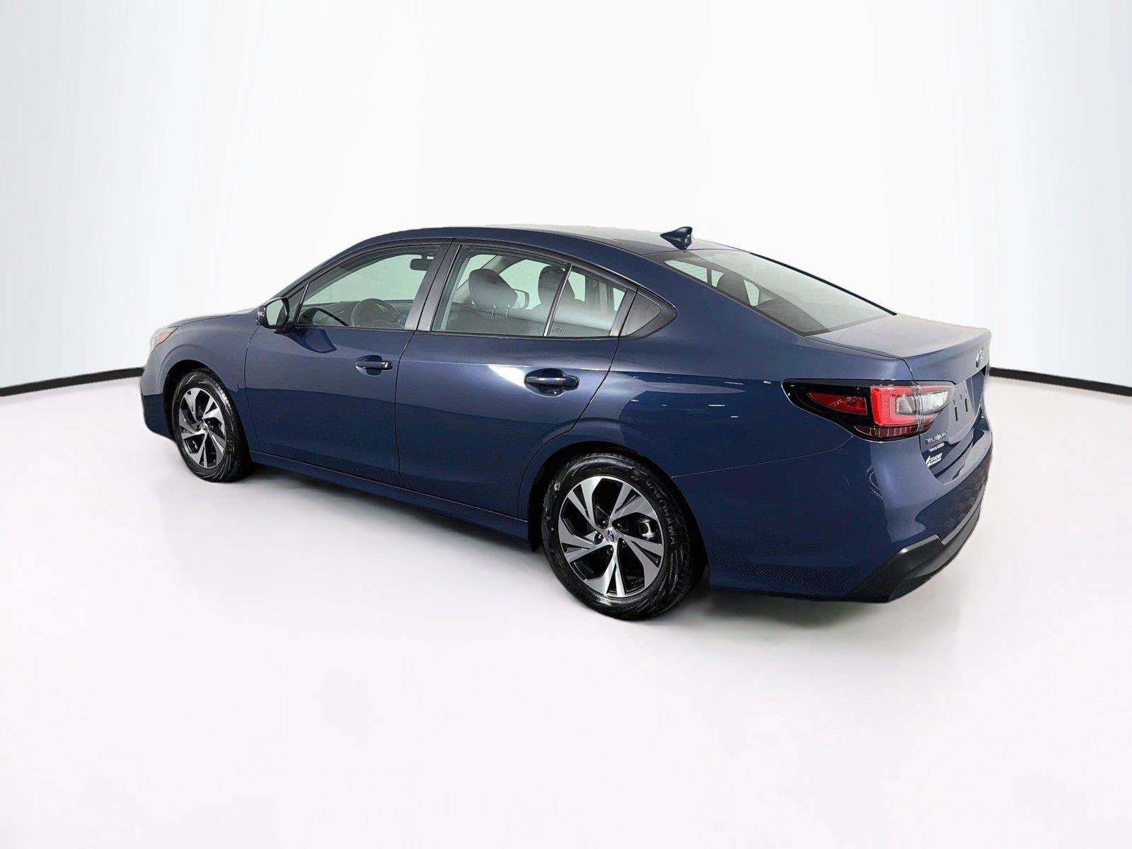 Used 2025 Subaru Legacy Premium AWD/4WD image 9