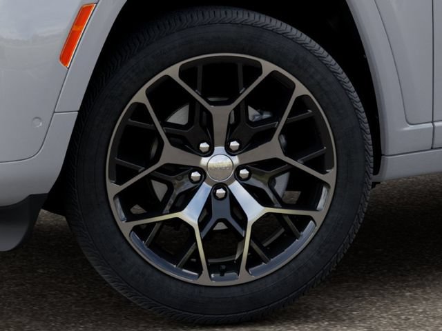 New 2026 Jeep Grand Cherokee Summit AWD/4WD image 9