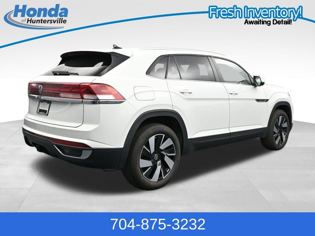 Used 2025 Volkswagen Atlas Cross Sport SE FWD image 8