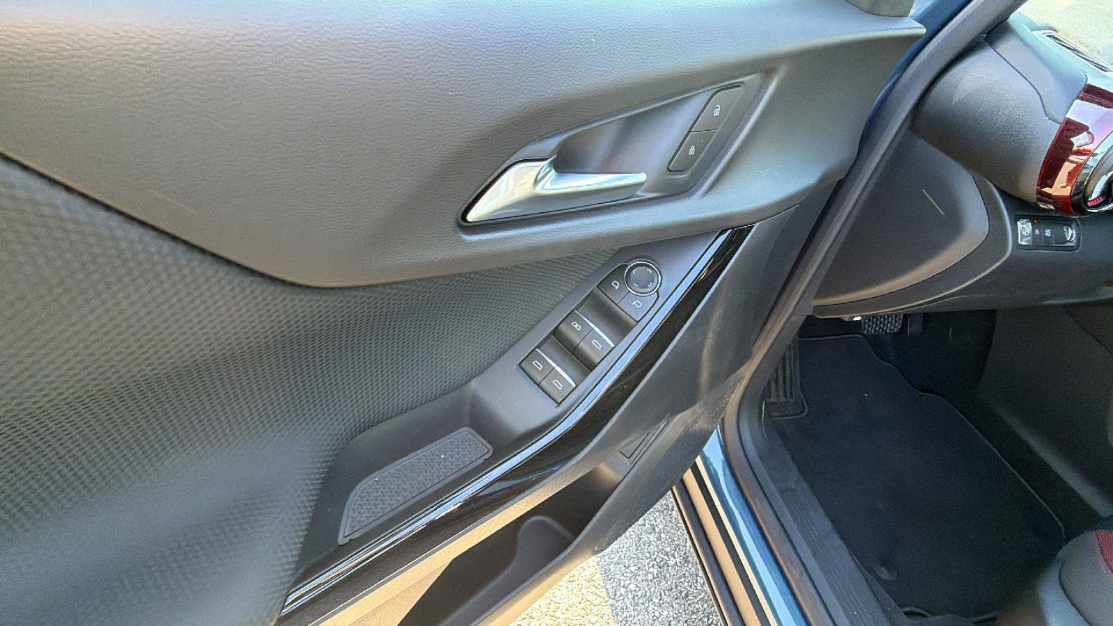 New 2026 Chevrolet Equinox RS image 12