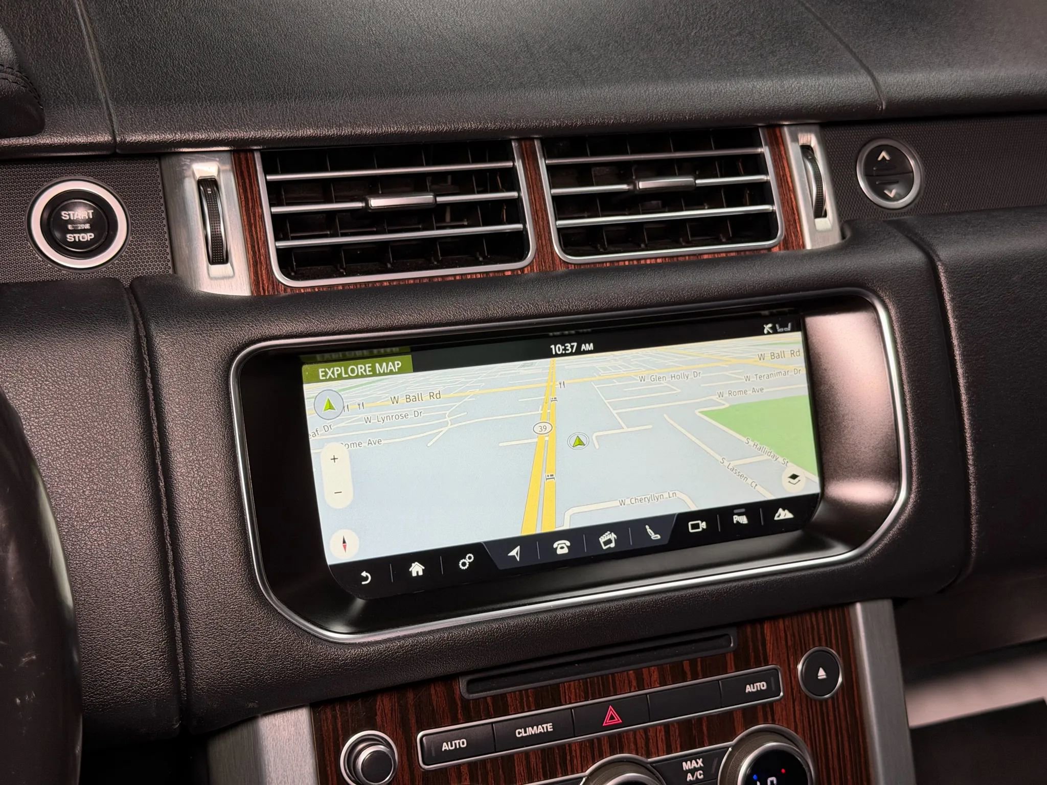 Used 2017 Land Rover Range Rover Sport Utility 4D image 42