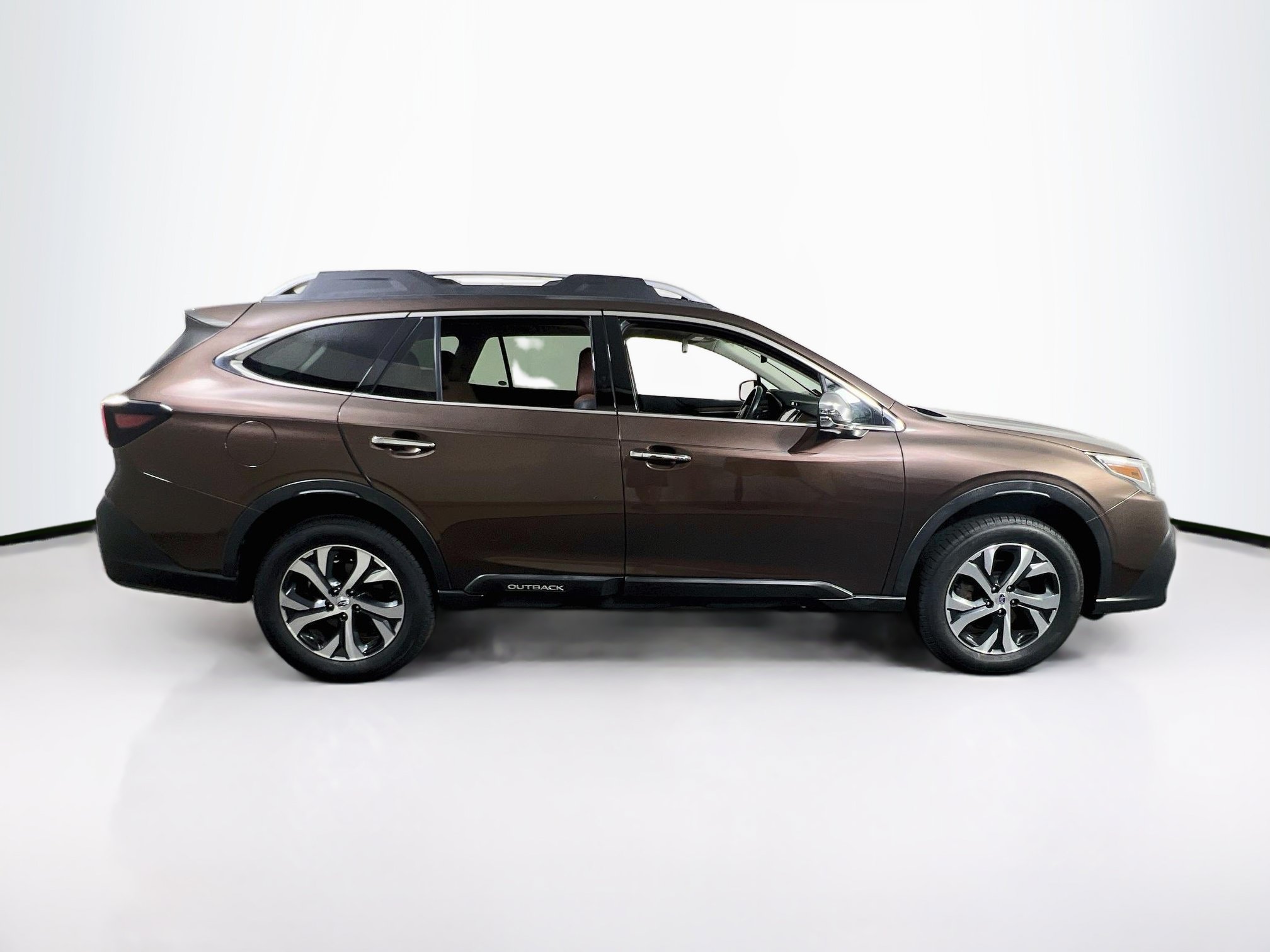 Used 2022 Subaru Outback Touring AWD/4WD image 4