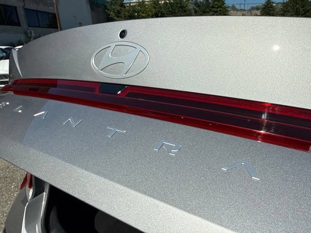 Used 2026 Hyundai Elantra SE FWD image 15