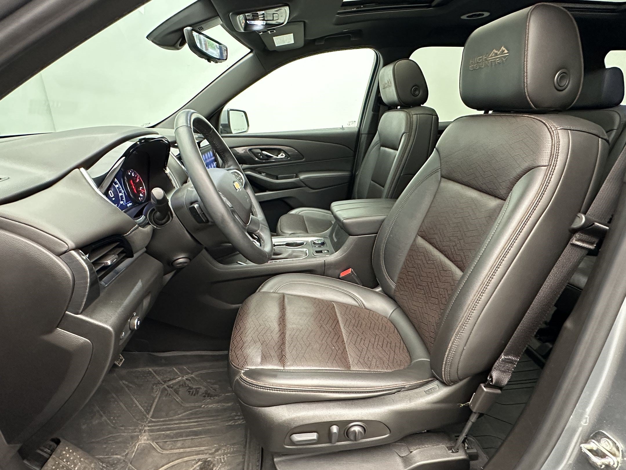 Certified 2023 Chevrolet Traverse High Country AWD/4WD image 5
