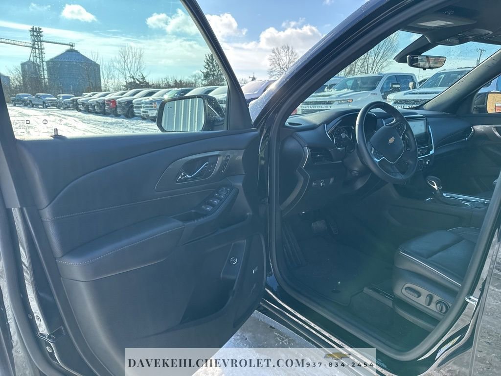 Used 2023 Chevrolet Traverse Premier image 15