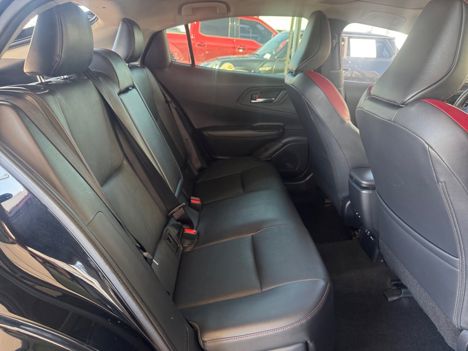 Used 2024 Toyota Prius Prime Premium w/ Advanced Technology Package FWD image 30