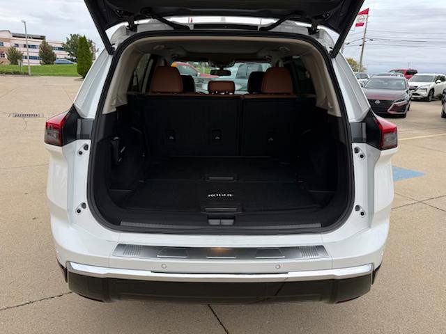 Certified 2026 Nissan Rogue Platinum w/ Platinum Premium Package AWD/4WD image 42