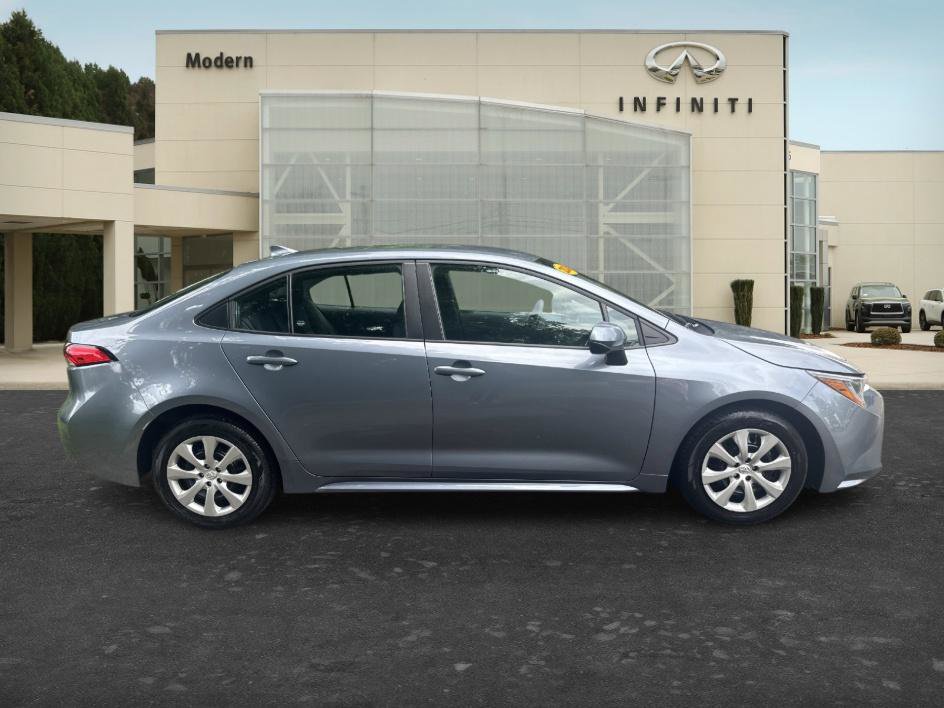 Used 2024 Toyota Corolla LE FWD image 4