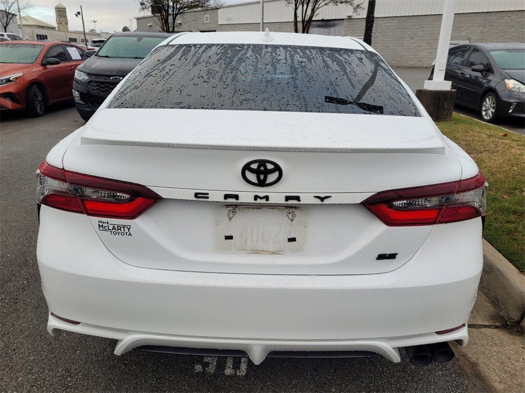 Used 2024 Toyota Camry SE image 6