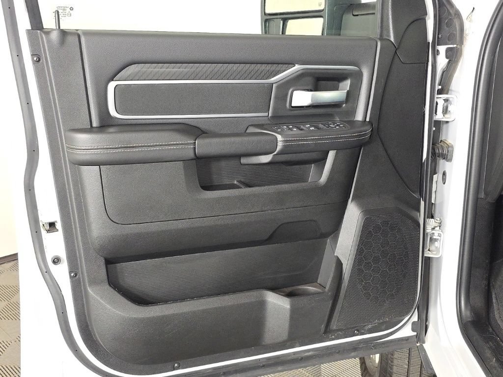 Certified 2026 RAM 2500 Big Horn AWD/4WD image 31
