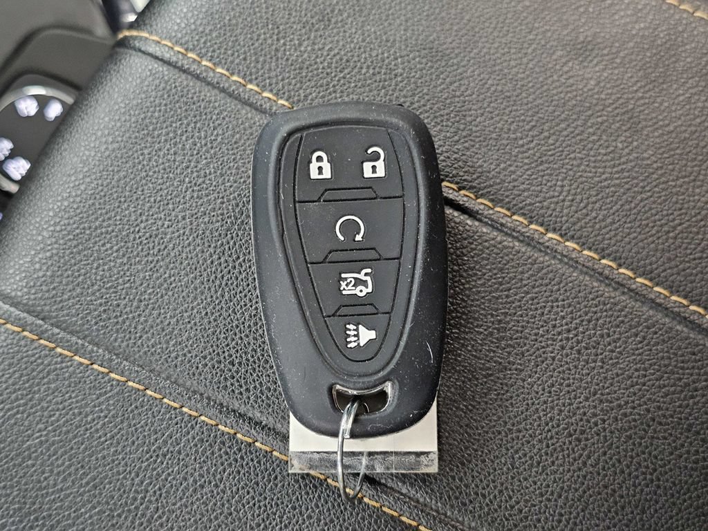 Used 2018 Chevrolet Traverse LT AWD/4WD image 39