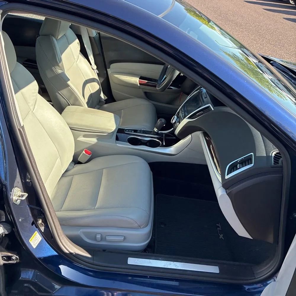 Used 2015 Acura TLX w/ Technology Package FWD image 18