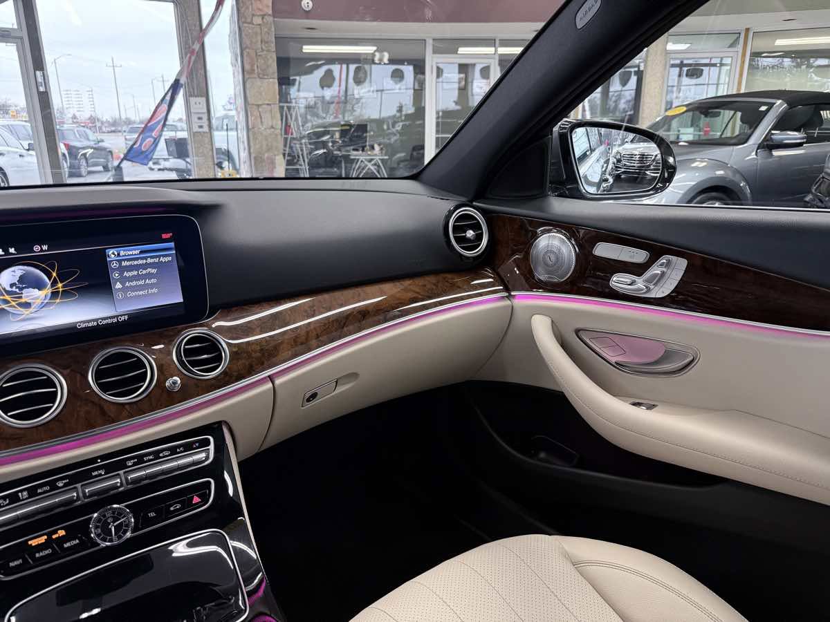 Used 2018 Mercedes-Benz E 400 4MATIC Wagon image 40
