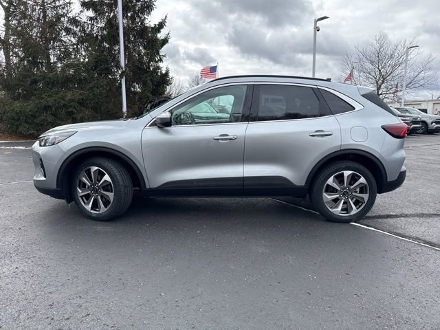 Used 2023 Ford Escape Platinum image 8