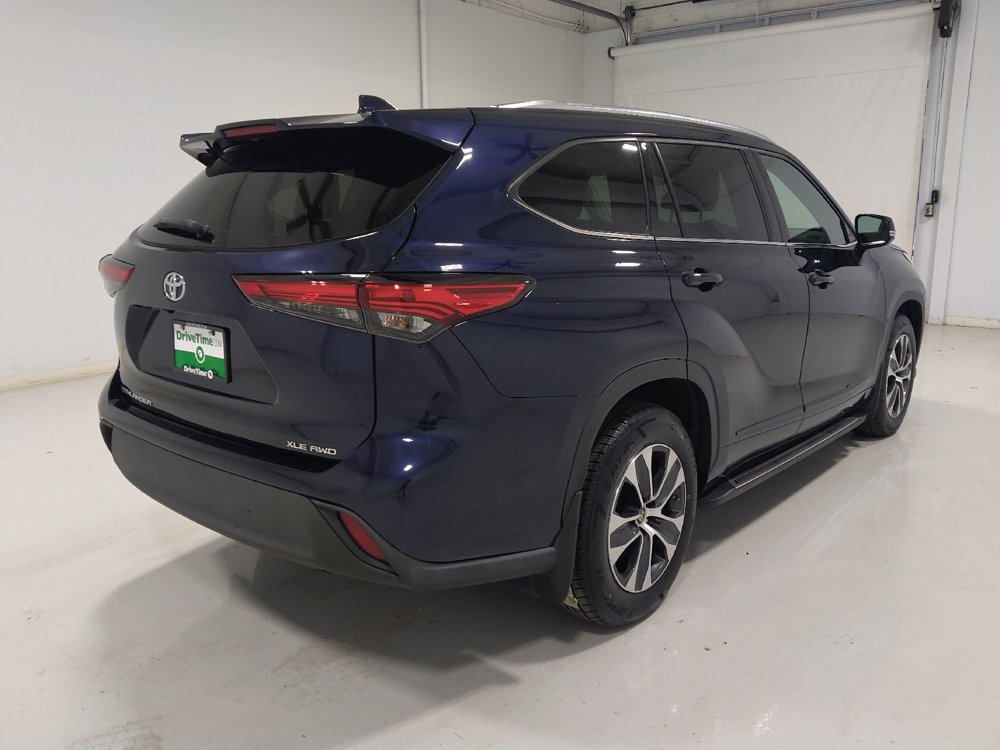 Used 2021 Toyota Highlander XLE AWD/4WD image 9