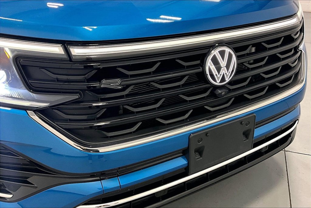 Used 2024 Volkswagen Atlas Cross Sport SEL Premium R-Line AWD/4WD image 34