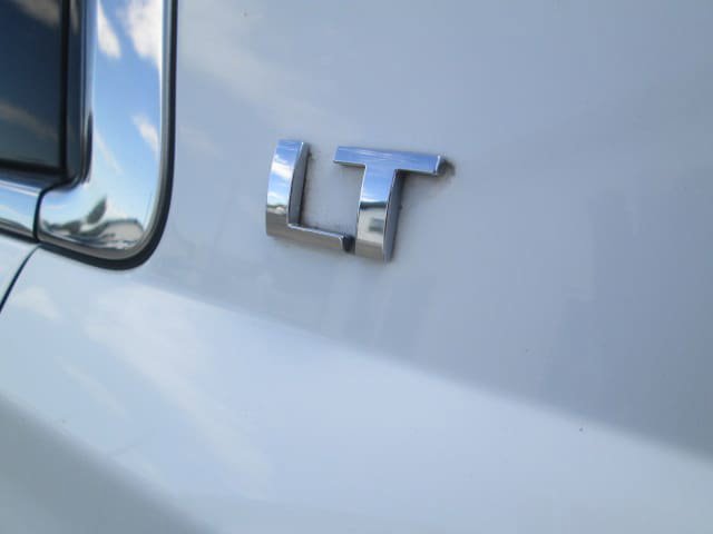 Used 2019 Chevrolet Suburban LT AWD/4WD image 8