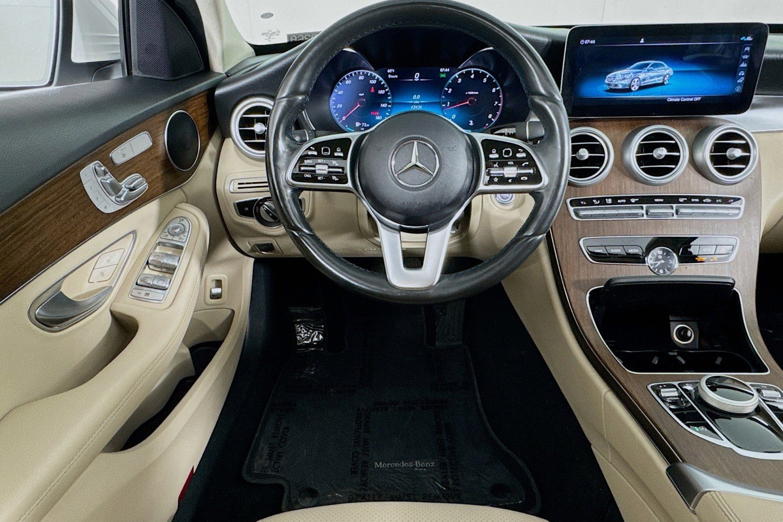 Used 2021 Mercedes-Benz C 300 Sedan image 4