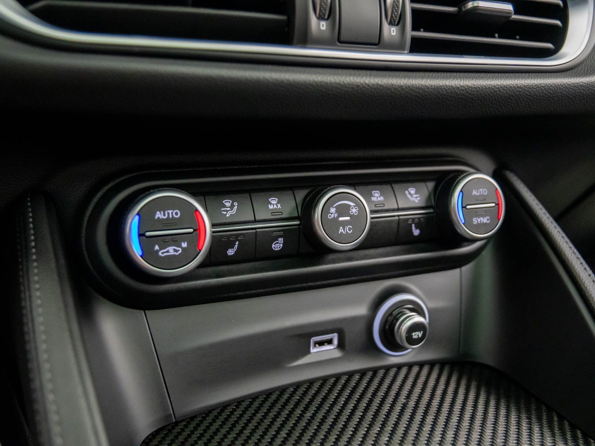 Used 2024 Alfa Romeo Stelvio Quadrifoglio w/ Active Assist Plus Package image 27