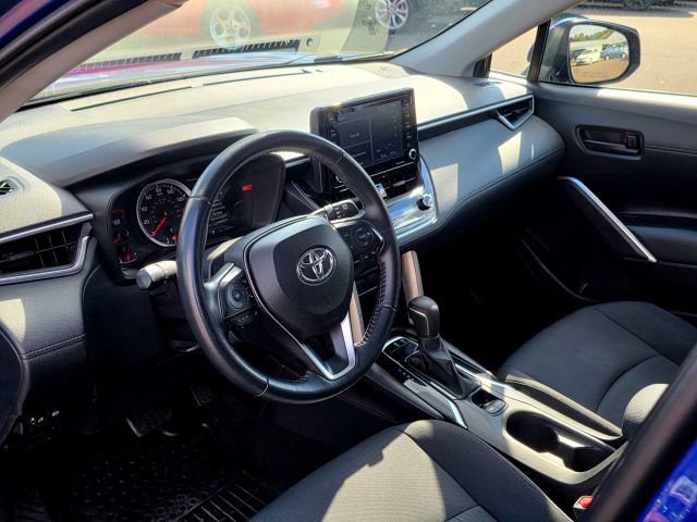 Used 2022 Toyota Corolla Cross LE AWD/4WD image 11