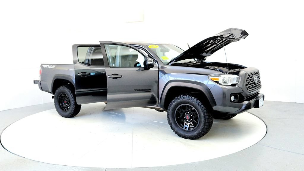 Used 2021 Toyota Tacoma TRD Off-Road w/ Technology Package AWD/4WD image 12