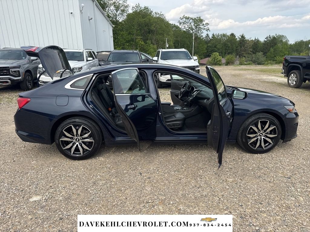 Used 2017 Chevrolet Malibu LT w/ Leather Package FWD image 38