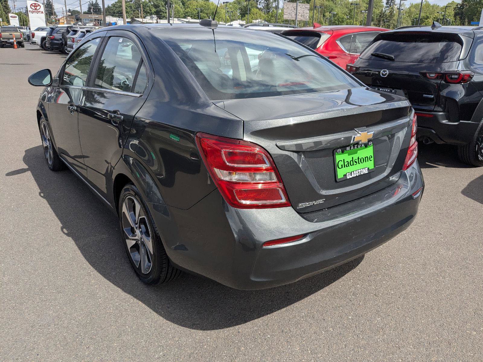 Used 2020 Chevrolet Sonic Premier FWD image 4