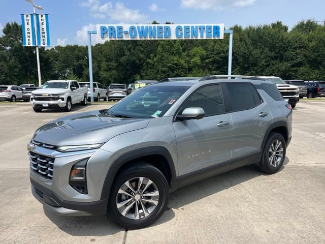 Used 2025 Chevrolet Equinox LT w/ Convenience Package II FWD image 2