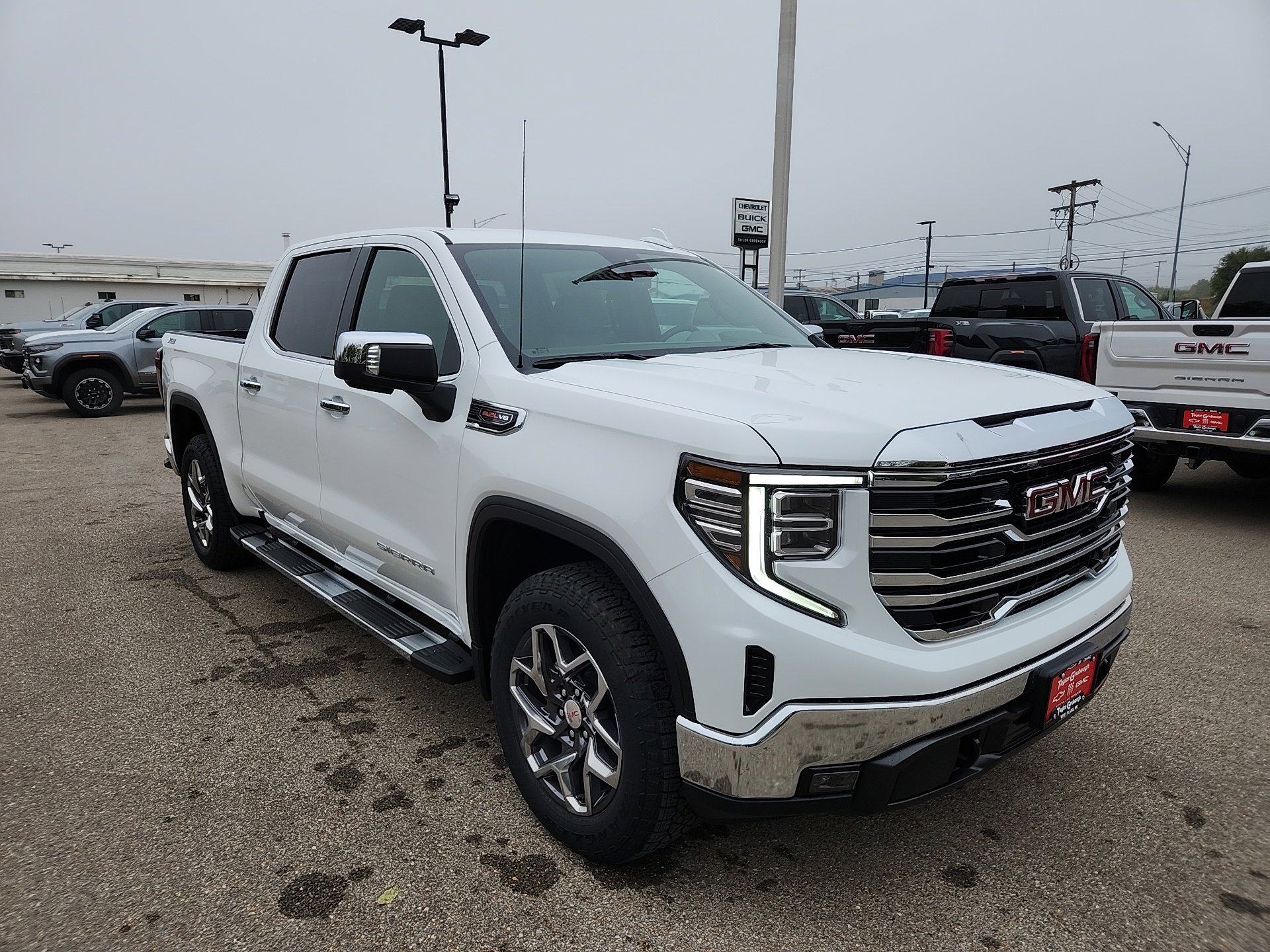 New 2026 GMC Sierra 1500 SLT w/ SLT Premium Package image 2