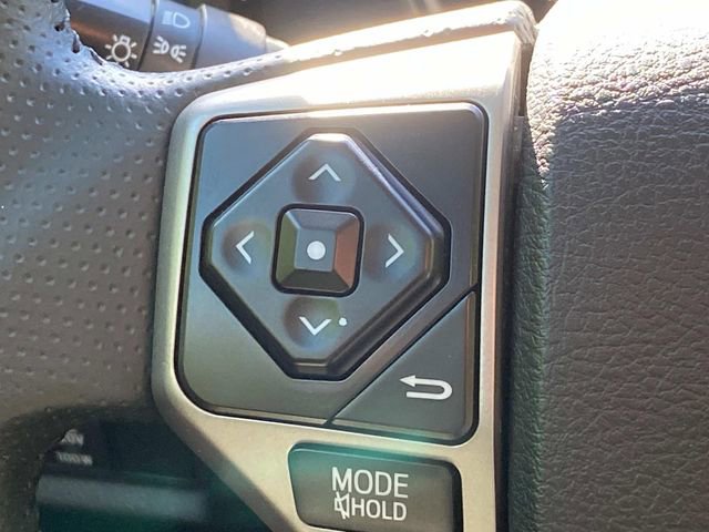 Used 2019 Toyota 4Runner SR5 Premium AWD/4WD image 18
