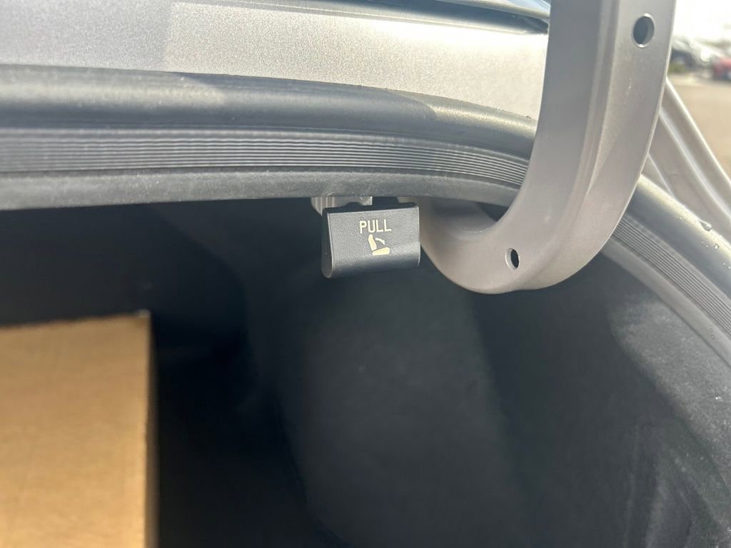 Used 2025 Hyundai Elantra SEL image 27