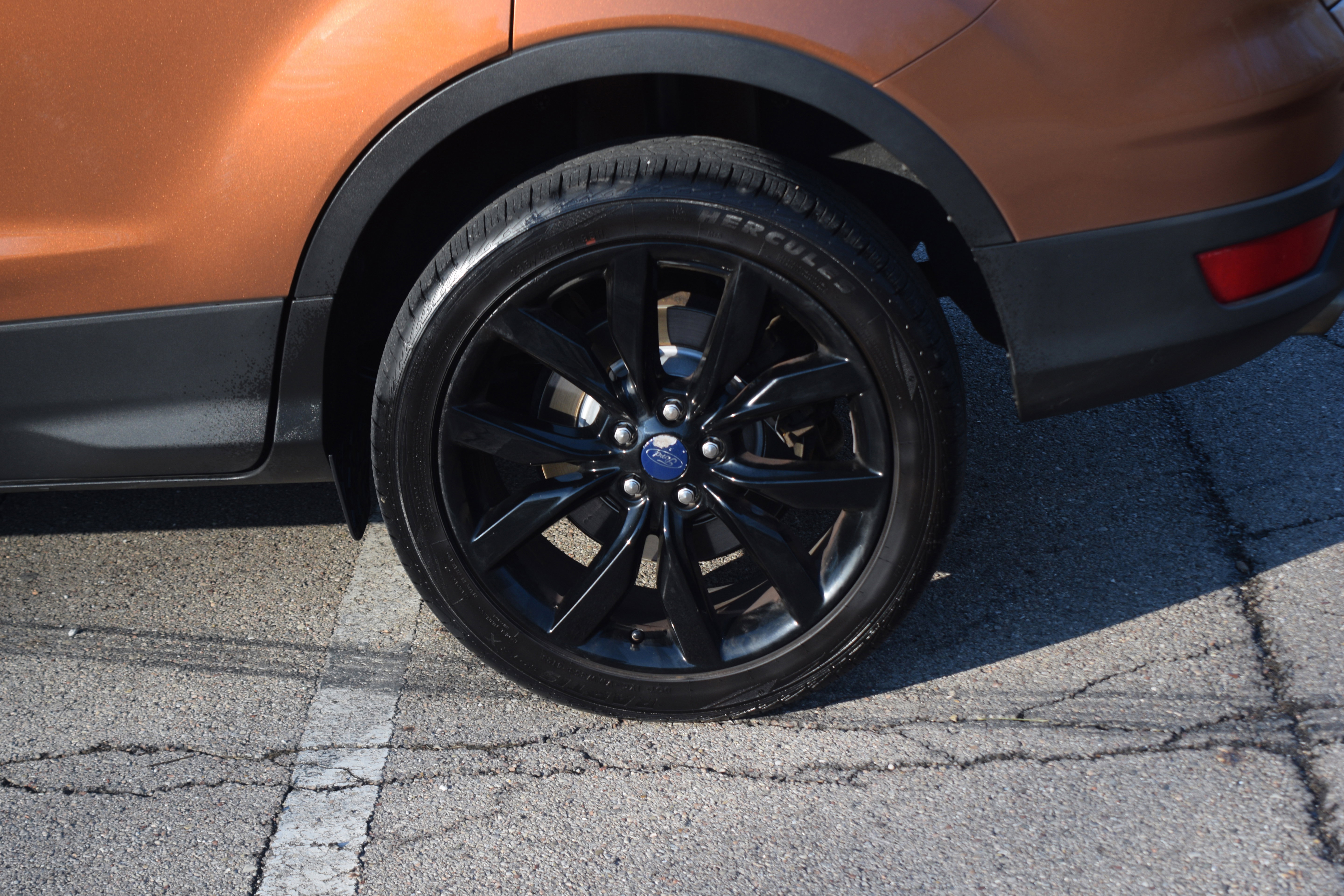 Used 2017 Ford Escape Titanium image 27