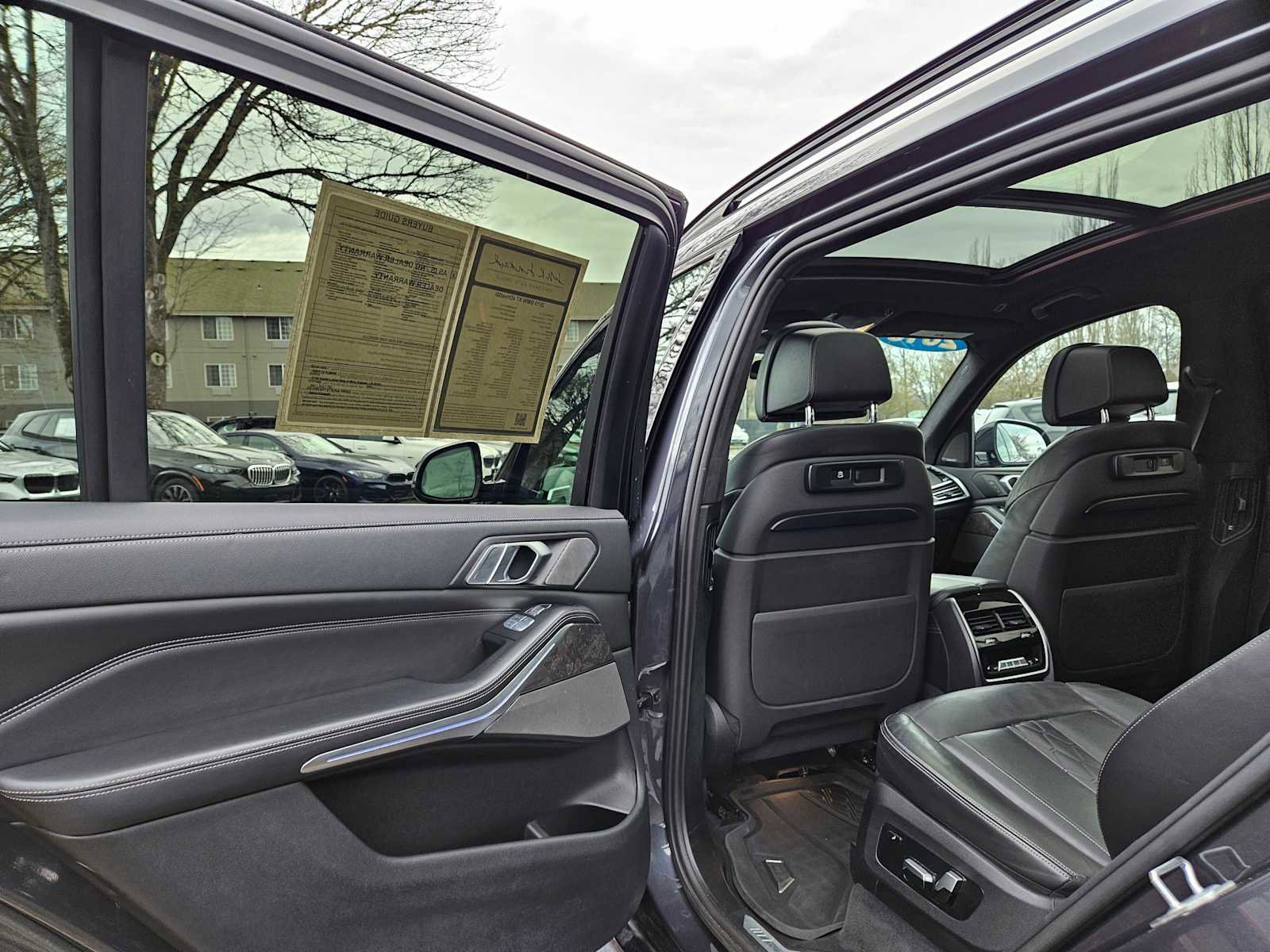 Used 2019 BMW X7 xDrive50i w/ M Sport Package image 19