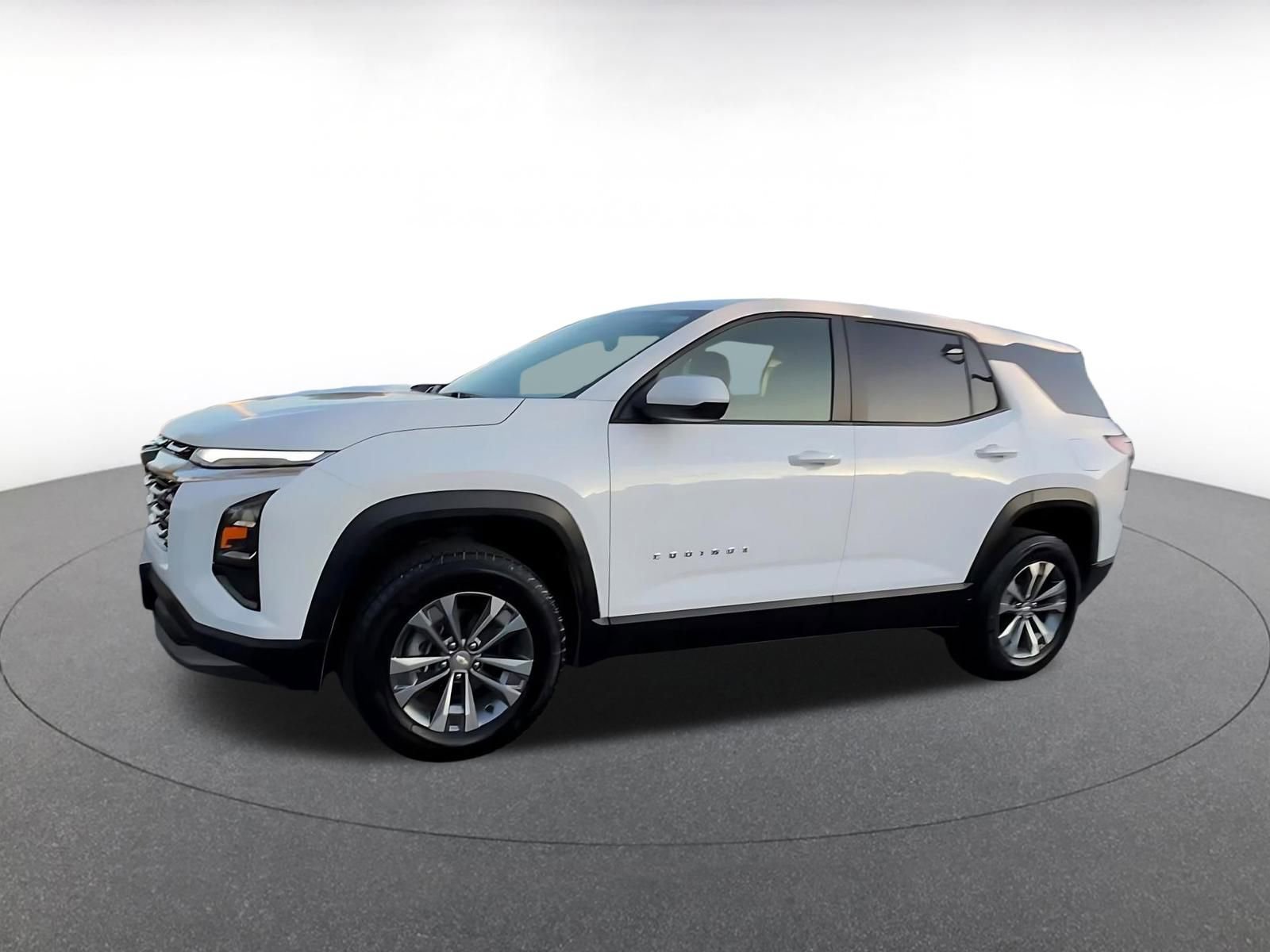 Used 2025 Chevrolet Equinox LT image 8