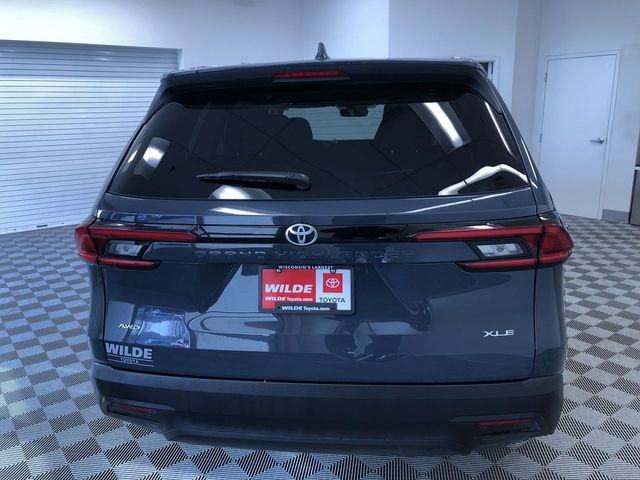 Used 2025 Toyota Grand Highlander AWD image 15