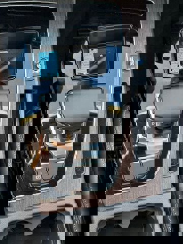 Used 2025 Audi Q5 e Premium Plus w/ Premium Plus Package image 25