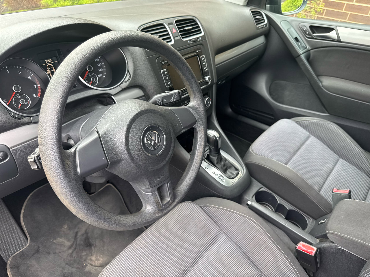 Used 2012 Volkswagen Golf 2-Door image 3