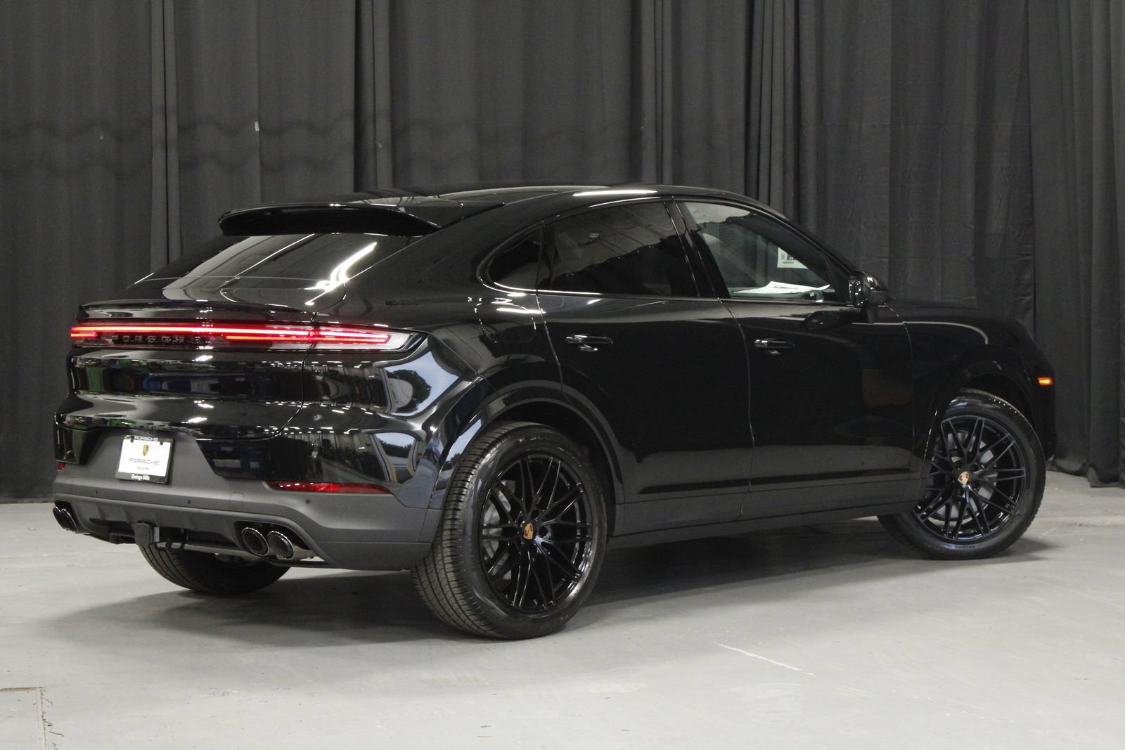 New 2026 Porsche Cayenne Coupe AWD/4WD image 5