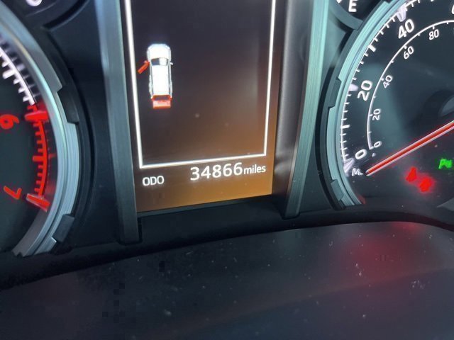 Used 2022 Toyota 4Runner Limited image 17