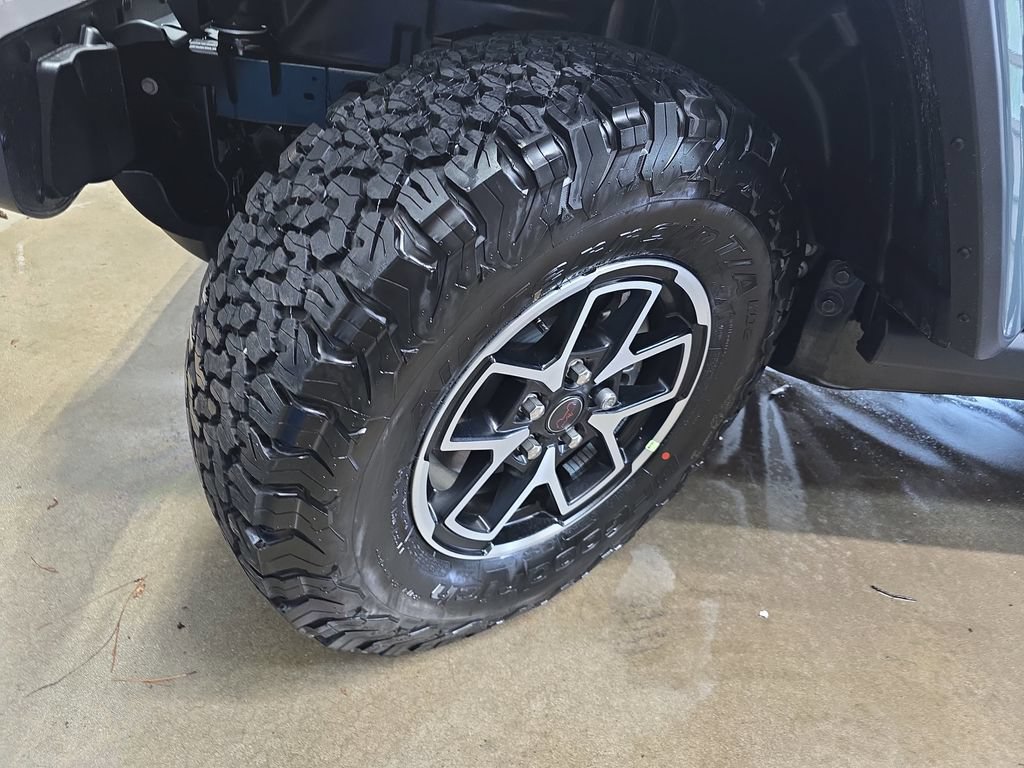 New 2026 Jeep Wrangler Unlimited Rubicon w/ Whitecap Package AWD/4WD image 33