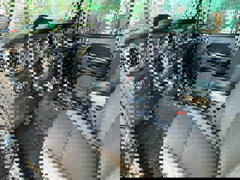 Used 2018 Jeep Wrangler Unlimited Sport S image 24