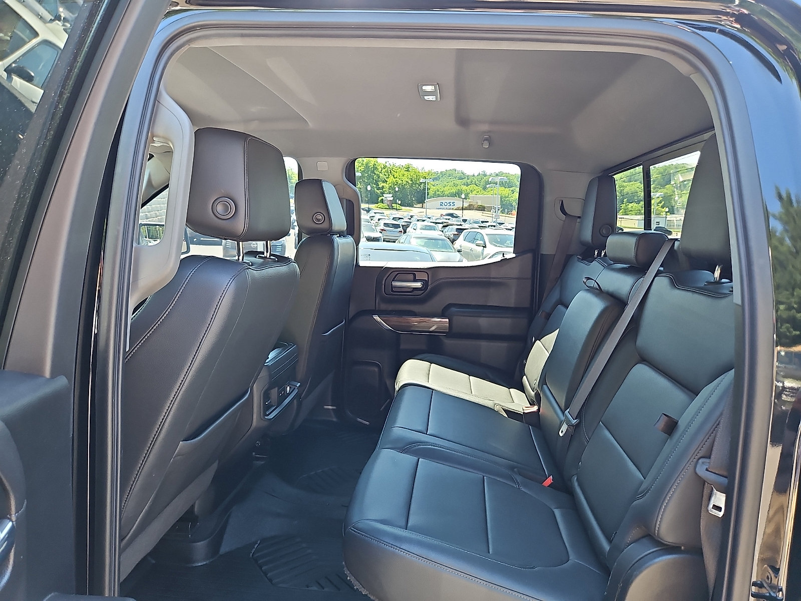 Used 2021 Chevrolet Silverado 1500 LT Trail Boss w/ Convenience Package II AWD/4WD image 10