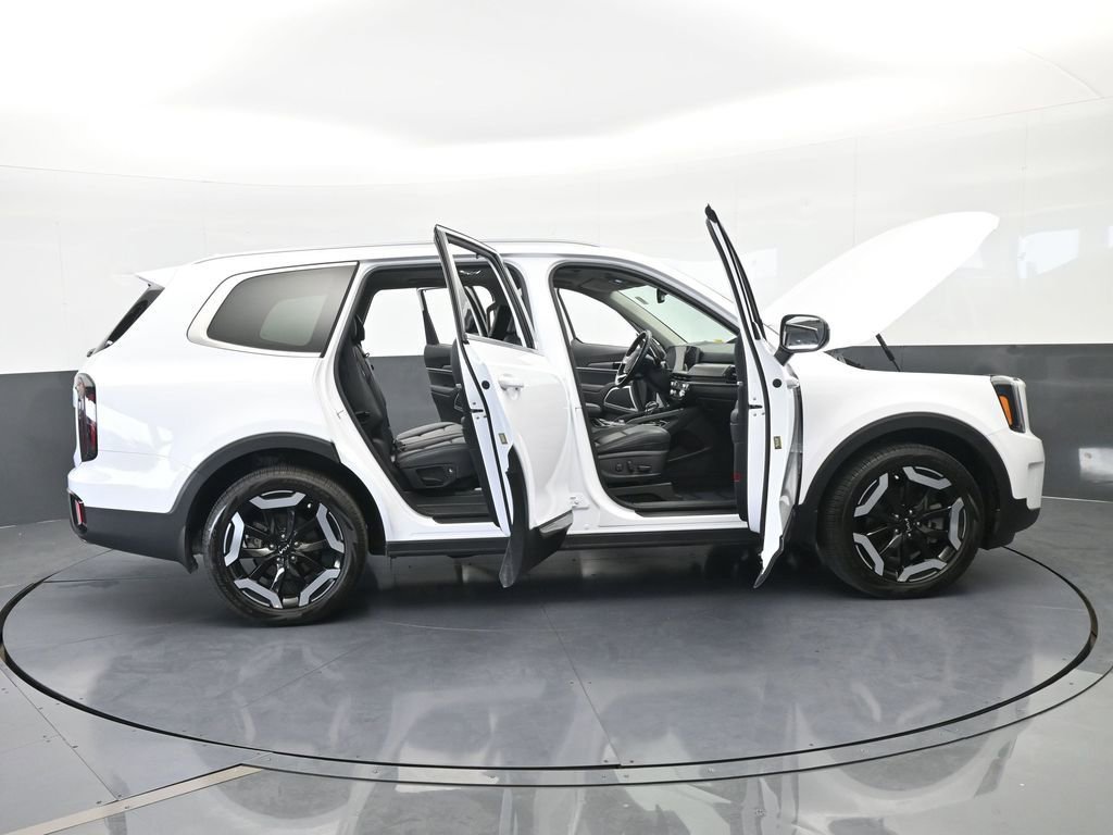 Used 2023 Kia Telluride EX image 77