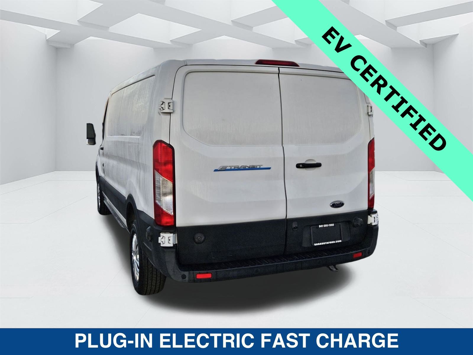 Used 2022 Ford E-Transit Low Roof image 7