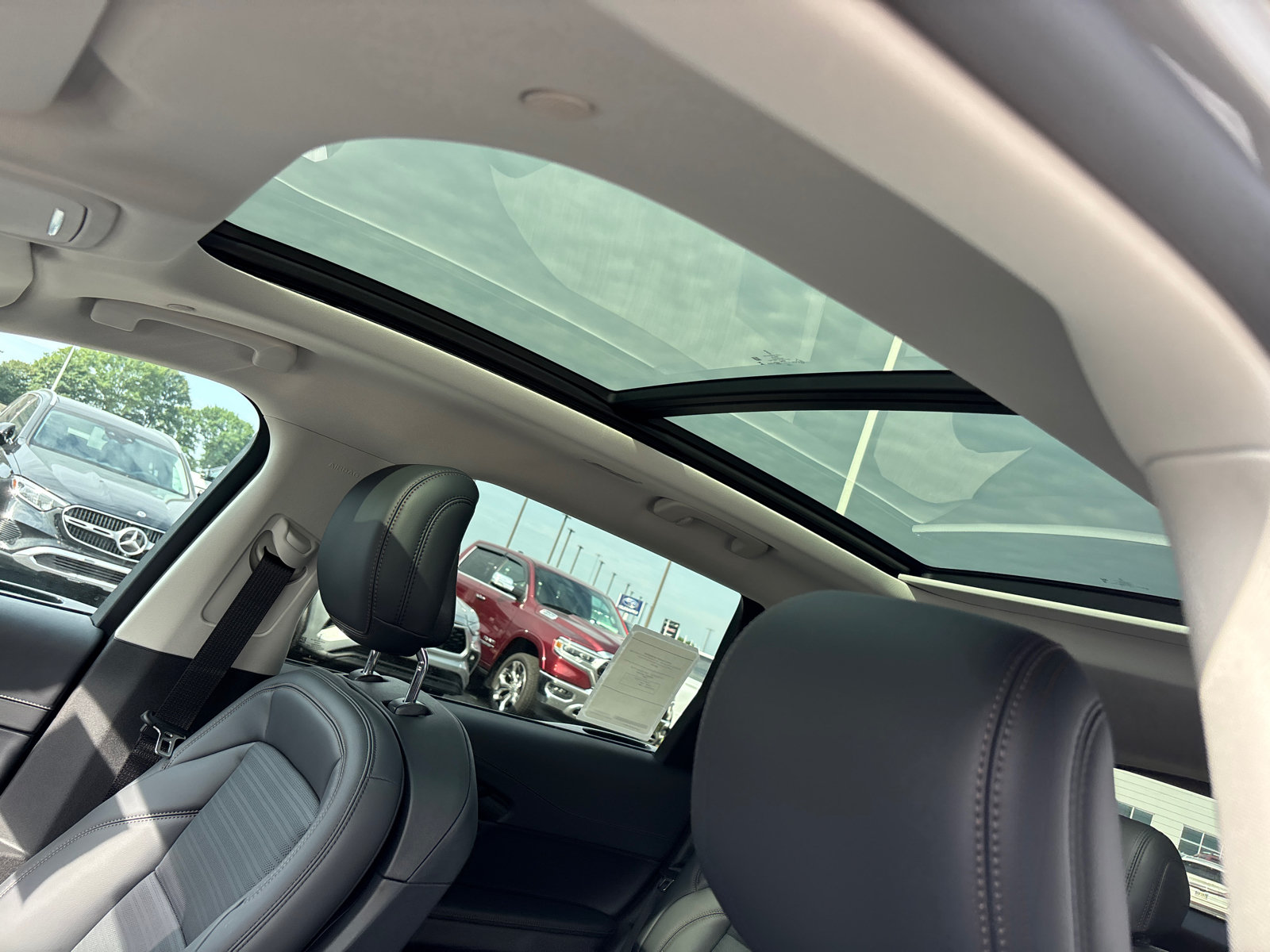 New 2026 Lincoln Nautilus Reserve w/ Jet Appearance Package AWD/4WD image 26