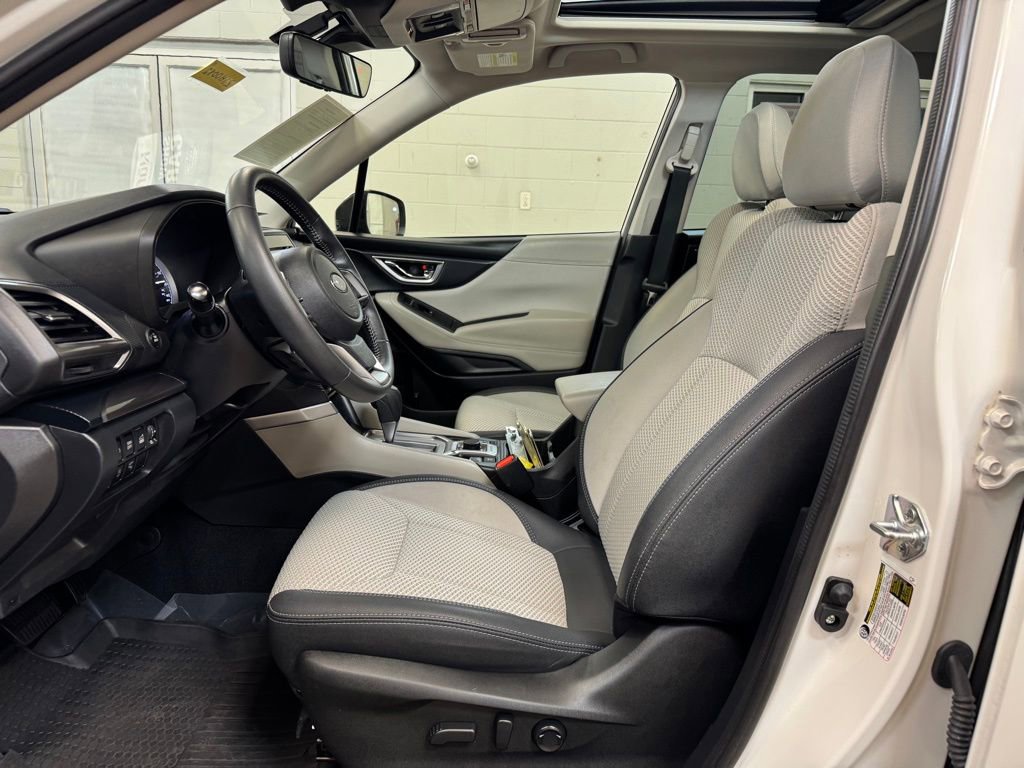 Used 2023 Subaru Forester Premium image 11
