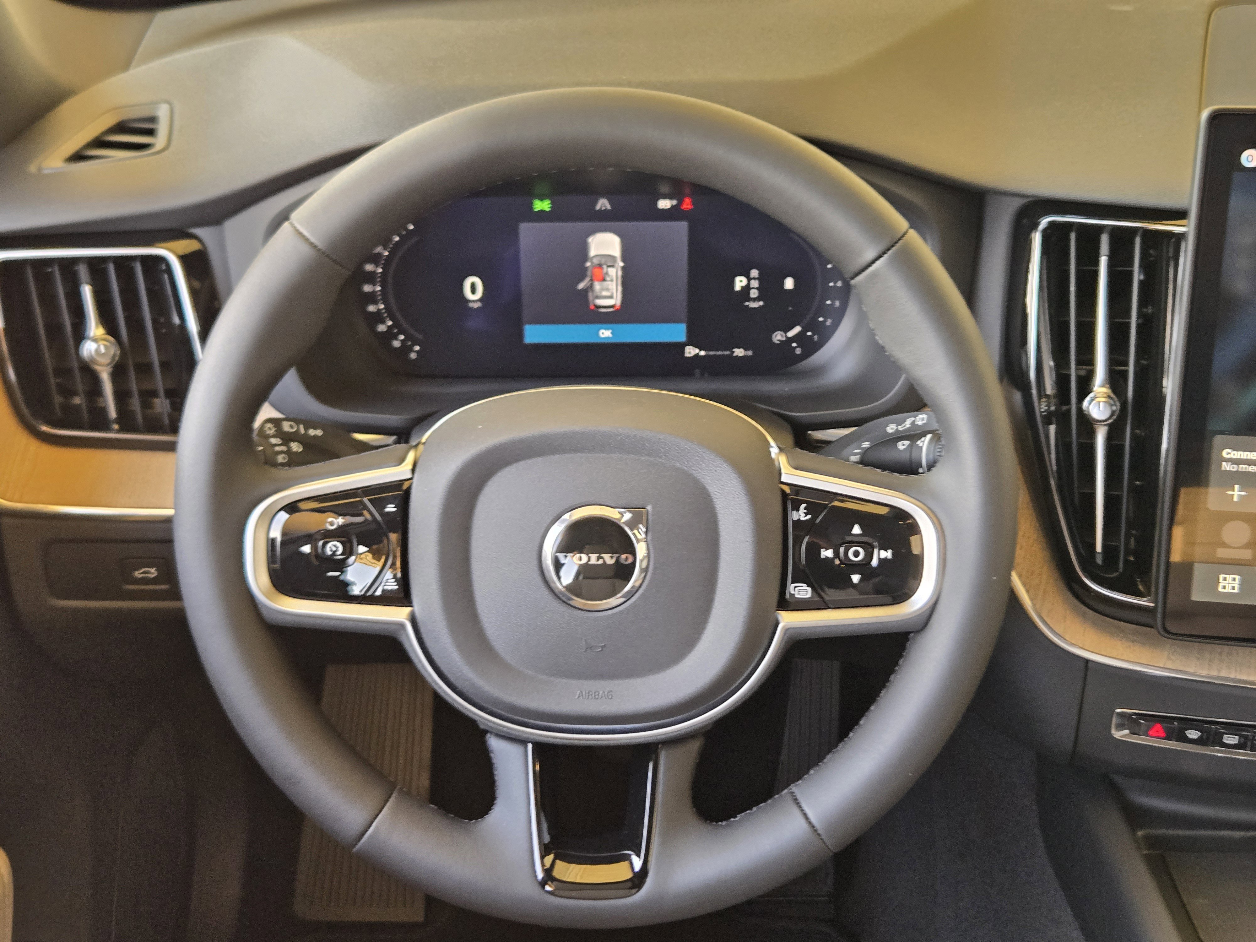 New 2026 Volvo XC60 B5 Plus w/ Protection Package Premier image 30