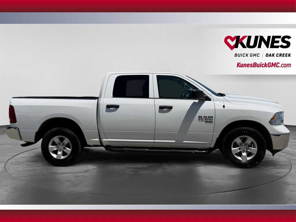 Used 2022 RAM 1500 Classic SLT AWD/4WD image 12