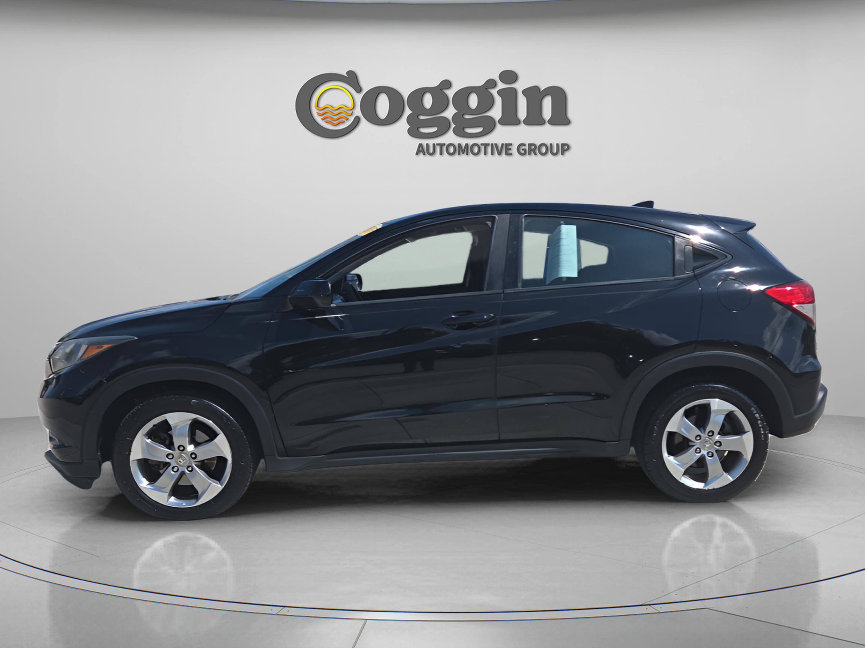 Used 2017 Honda HR-V LX image 2