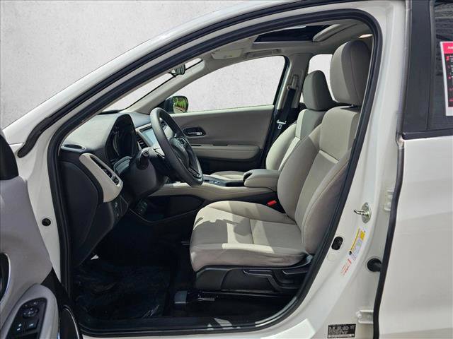 Used 2017 Honda HR-V EX image 19